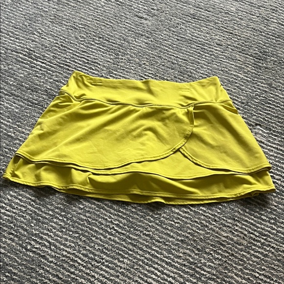 Athleta Dresses & Skirts - Athleta Vibrant Yellow Mini Skirt